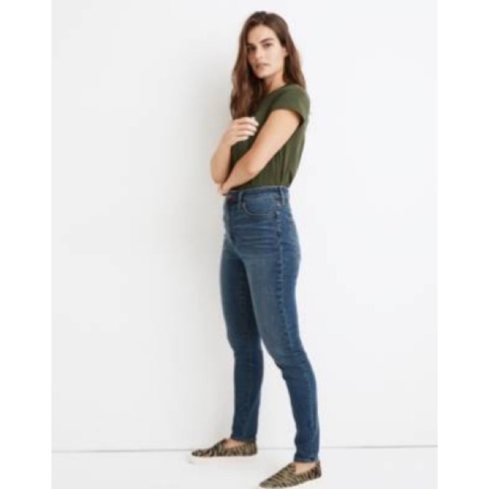 Madewell | Curvy Roadtripper Blue Jeans Size 29P - Picture 2 of 6